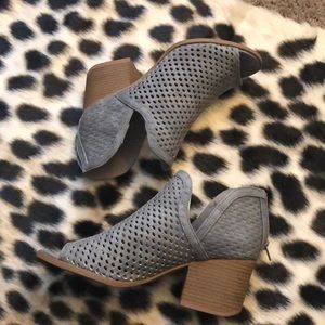 Women’s open toed booties